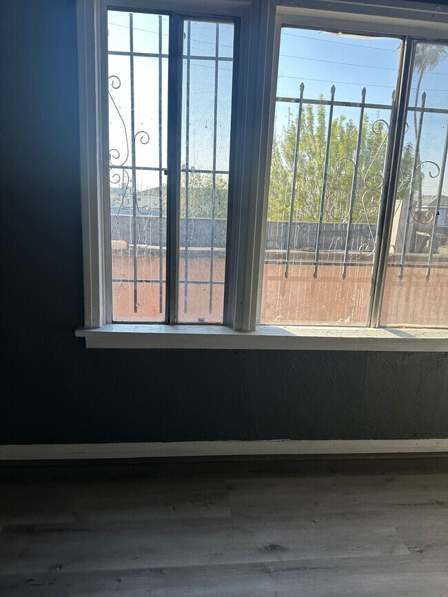 4524 Avalon Blvd Unit 4524 1/2, Los Angeles, CA 90011