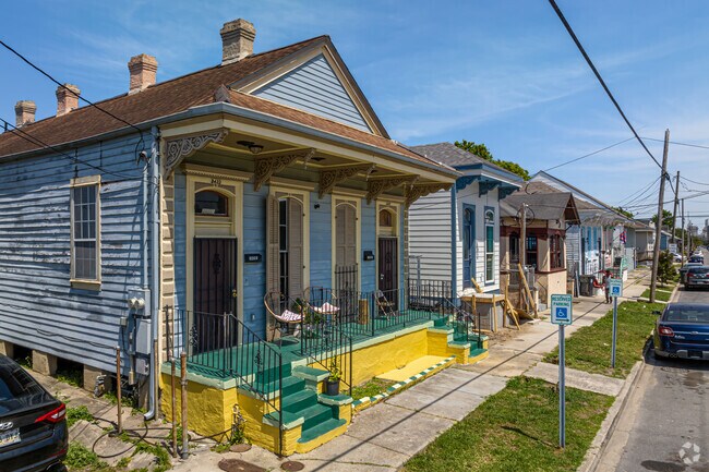 Many Tulane-Gravier streets are lined with various home styles and on-street parking.