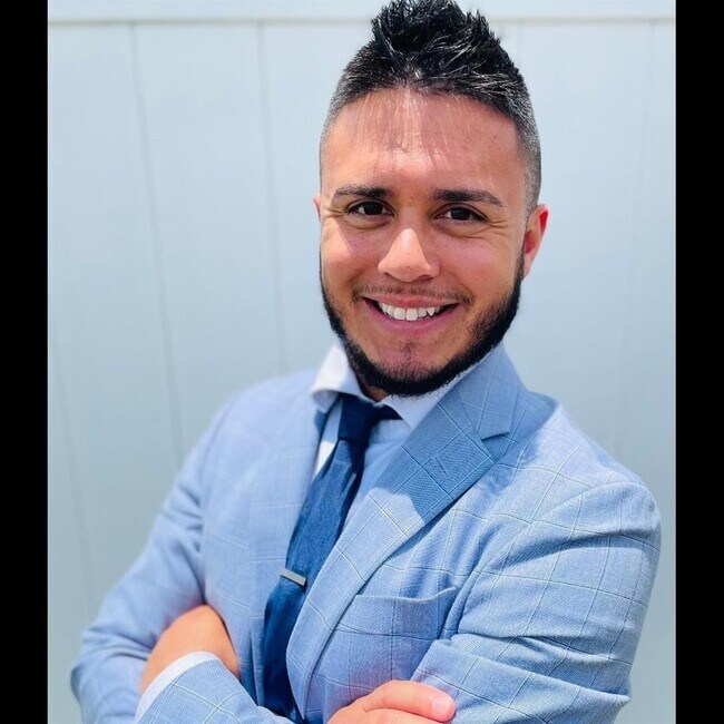 Agent Photo