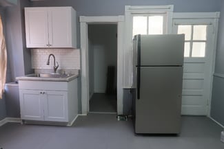 9812 S Avenue H Unit Floor 2, Chicago, IL 60617