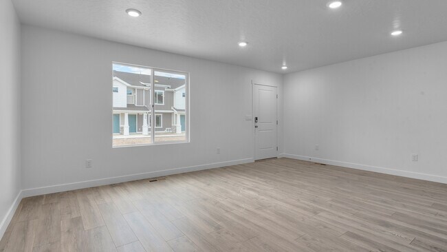 71-1815 N Carpenter Ln, Saratoga Springs, UT 84045 - photo 4