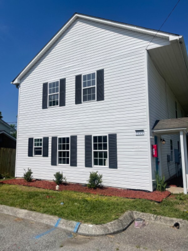 3223 Summit Ave Unit A, Greensboro, NC 27405