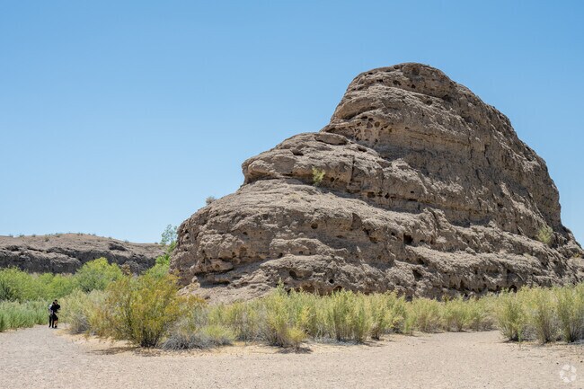 Castle Rock is a short hike that leads to the lake.