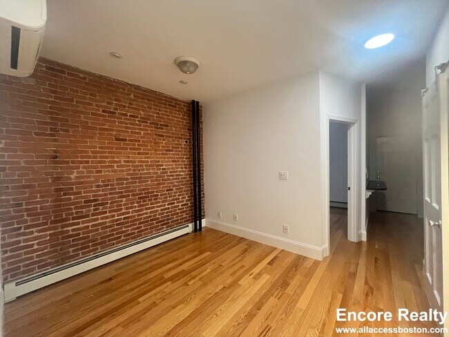 51 Joy St unit 7T, Boston, MA 02114 - photo 3