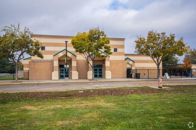 Fairlands Elementary is a top ranked school in Livermore.