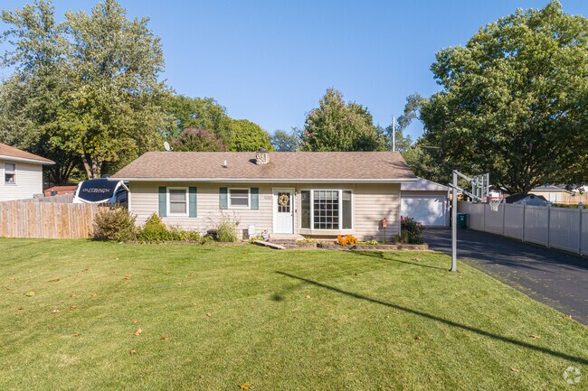 Many popular ranch-style houses offer large yards and 3 bedrooms in Northeast Batavia.