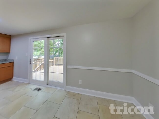 9851 Branchleigh Rd, Randallstown, MD 21133 - photo 4