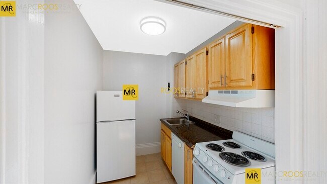 389 Beacon St unit 3, Boston, MA 02116 - photo 6