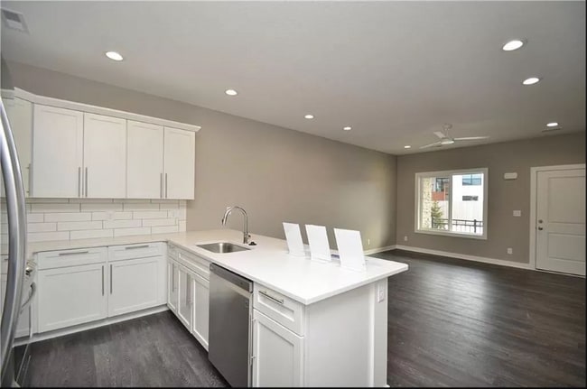 660 SE Greyson Ln, Waukee, IA 50263 - photo 4