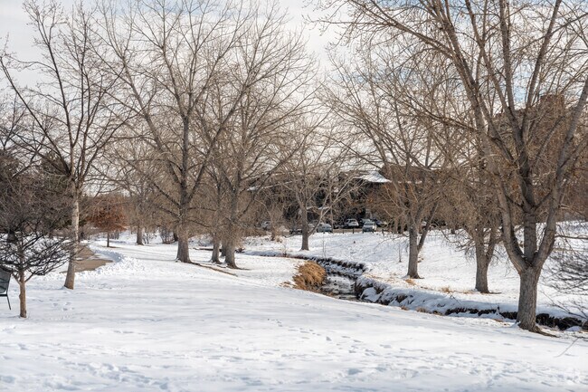 The creek in Sanderson Gulch Park adds a nice water feature to the Mar Lee neighborhood.