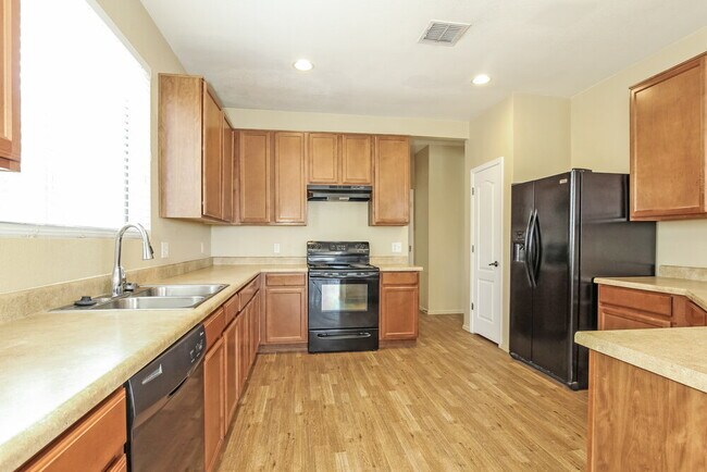 1316 S Flaxseed Dr, Tucson, AZ 85713 - photo 6