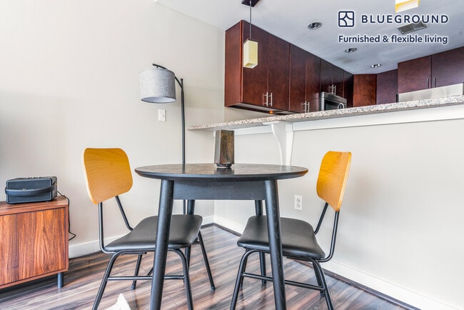 1825 7th St NW unit FL4-ID1103, Washington, DC 20001 - photo 5