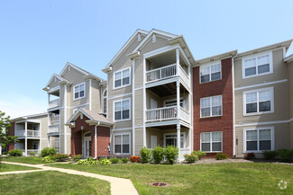 100 Lakeside Dr, Saint Charles, IL 60174
