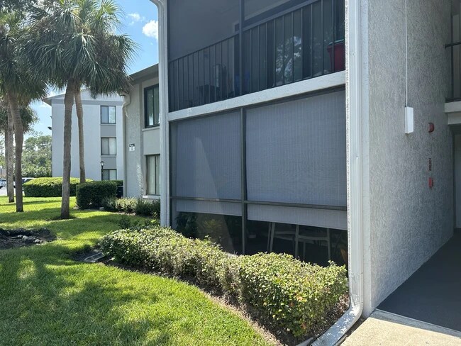 1311 S Pine Ridge Cir unit 1311, Sanford, FL 32773 - photo 2