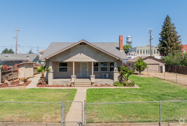 The City of Lockeford offers bungalows style homes for many of its residents.