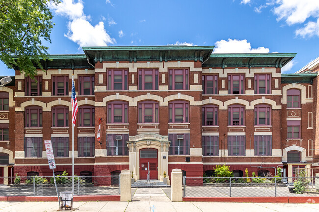 Lincoln School is a Public Pre-K, Elementary & Middle School in Downtown Newark, Newark, NJ.