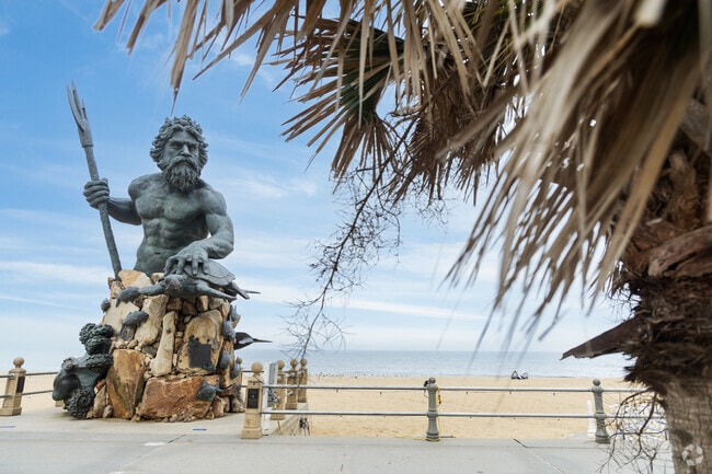 Neptune Park near Linkhorn Park features the iconic Neptune statue and ocean views.