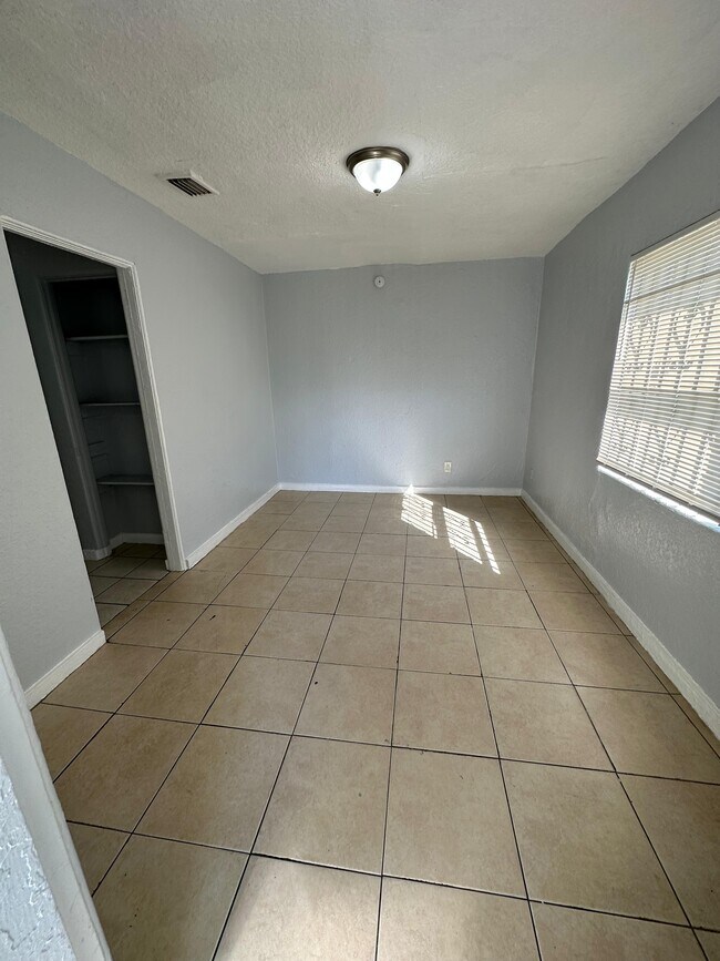 312 Acosta St, Jacksonville, FL 32204 - photo 2