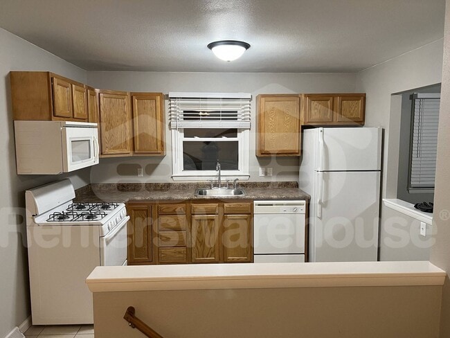 4120 SE 15th Ct, Des Moines, IA 50320 - photo 4