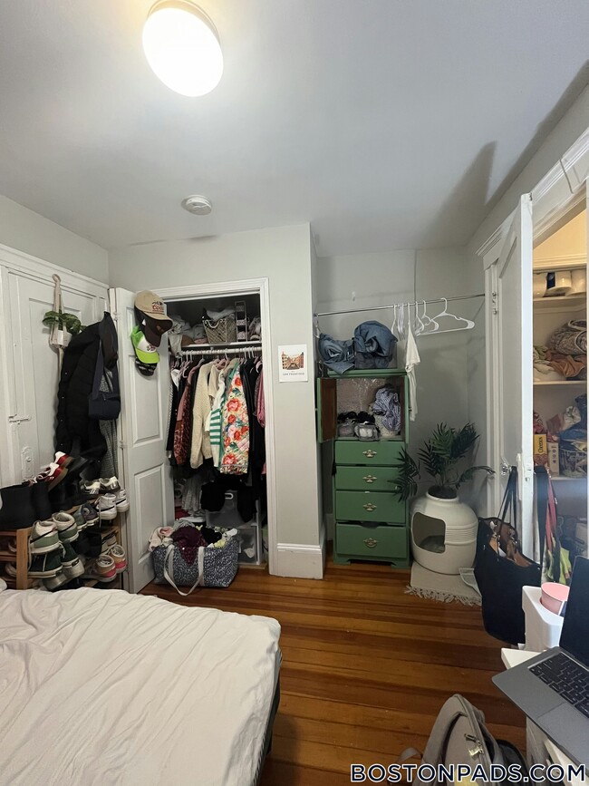 220 Hanover St Unit 3, Boston, MA 02113