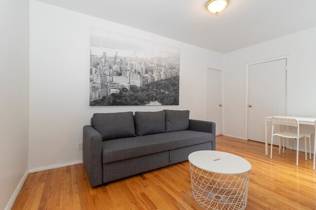 130 E 95th St unit ID1058689P, New York, NY 10128 - photo 6