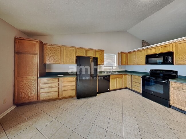 489 E Quail Ridge Dr, Westfield, IN 46074 - photo 3