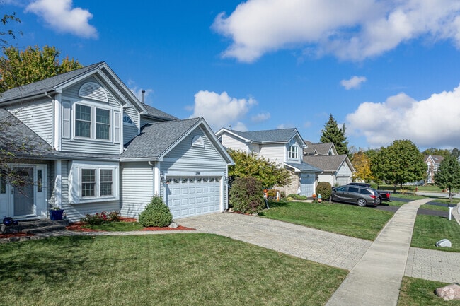 New traditional homes in Waubonsee range in price from $250,000 to $778,000.