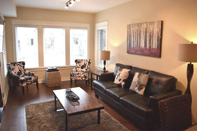 3538 N Hamilton Ave unit 1, Chicago, IL 60618 - photo 2