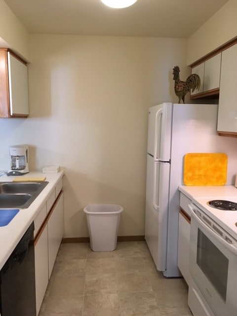 Morningside Orchard Apartments, Oconomowoc, WI 53066 - photo 3