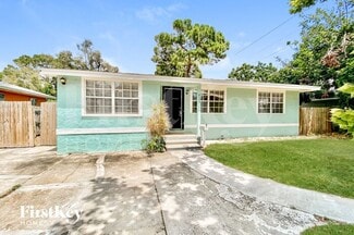 521 65th St N, Saint Petersburg, FL 33710