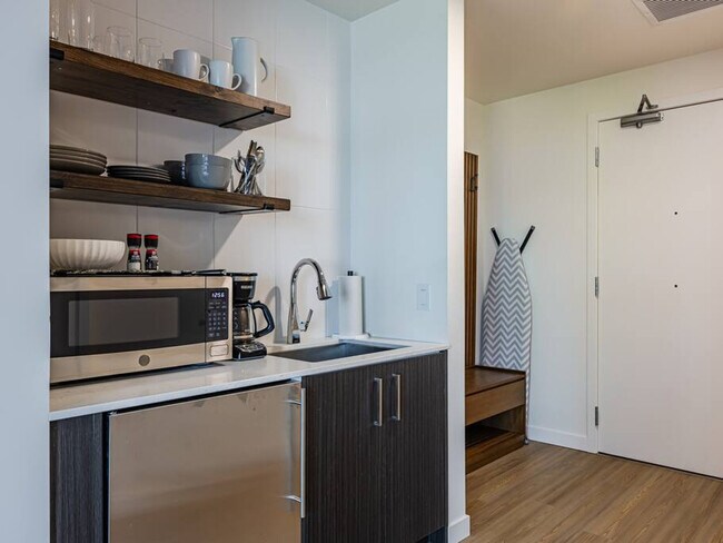 1550 NW Naito Pkwy unit ID1227749P, Portland, OR 97209 - photo 3