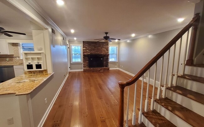 1264 Yorkshire Dr, Memphis, TN 38119 - photo 2