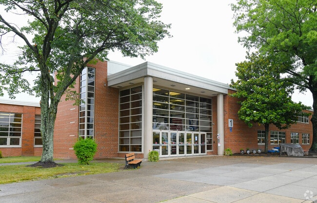 Irving Middle School front entrance