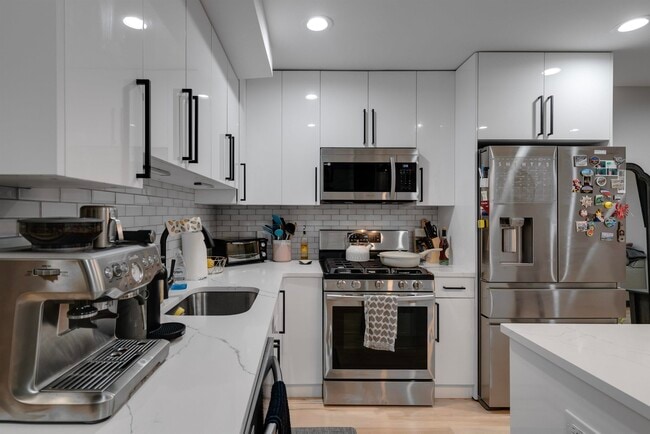 287 Webster Ave, Jersey City, NJ 07307 - photo 6