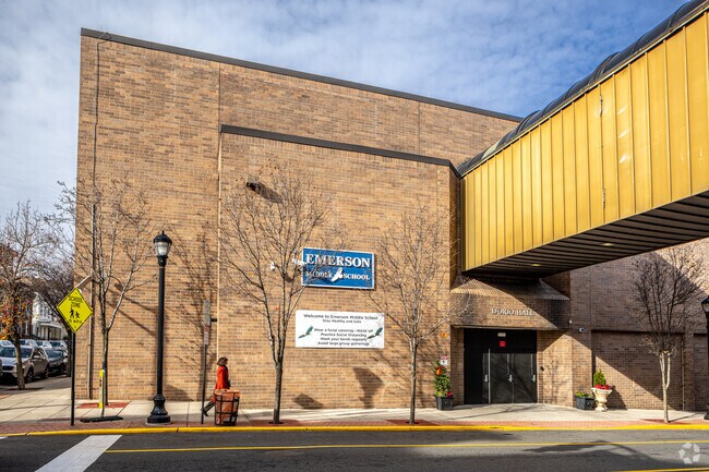 Emerson Middle School aims to support children in achieving a successful future.