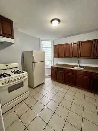 119 Grant Ave Unit 2L, Jersey City, NJ 07305