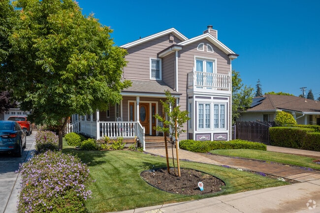 Neo-Victorians in Mountain View are new construction builds that appeal to classic sensibilities.