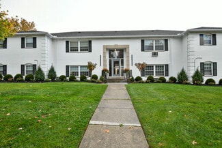 30 Poinciana Dr, Dayton, OH 45459