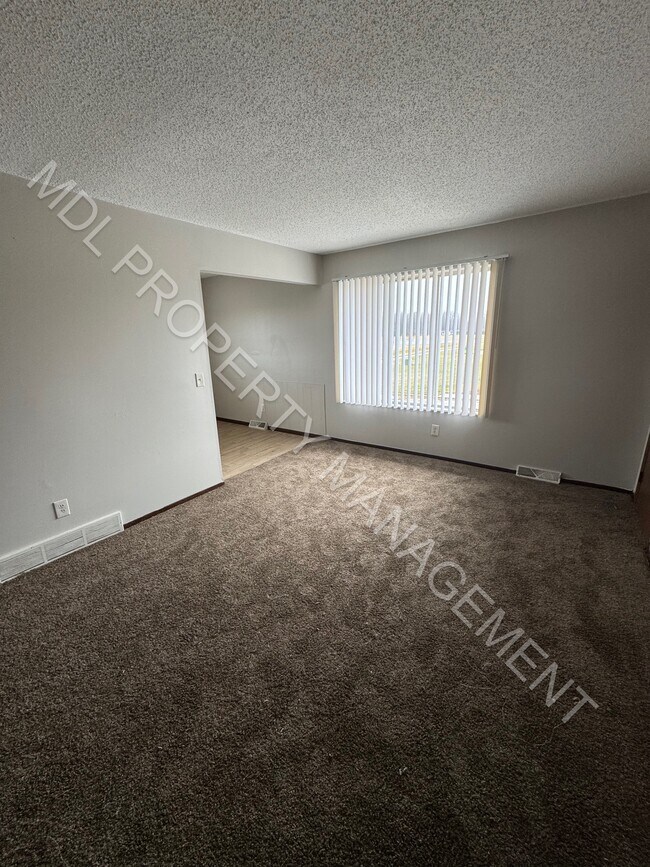 4979 S Washington Rd, Saginaw, MI 48601
