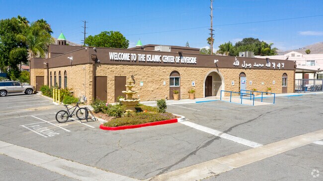 View of exterior of Islamic Academy Of Riverside.