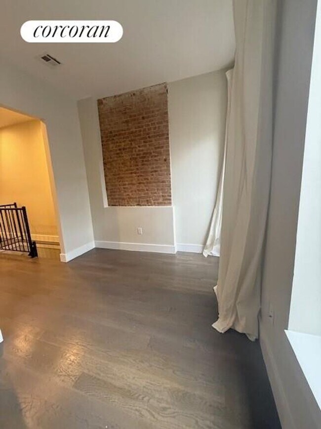 162 Stuyvesant Ave, Brooklyn, NY 11221 - photo 3