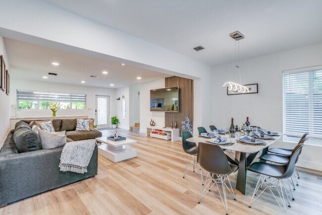 834 SW 14th Ct unit ID1287065P, Fort Lauderdale, FL 33315 - photo 2