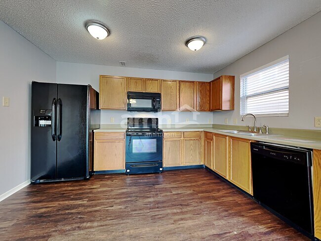 12218 Maize Dr, Noblesville, IN 46060 - photo 7