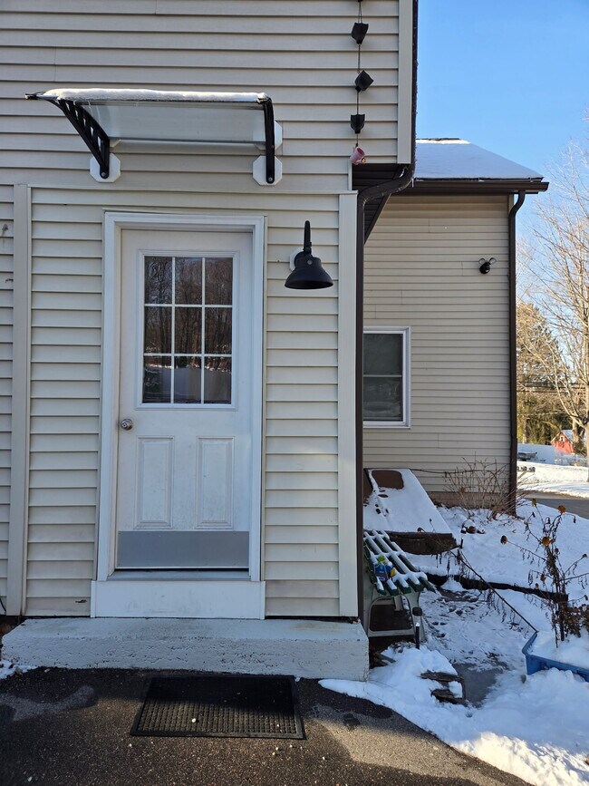 56 Ellington Ave unit 3, Ellington, CT 06029 - photo 2