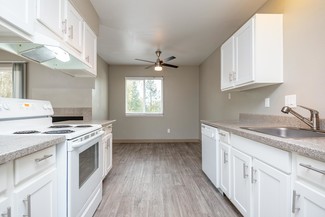 805 NE Kane Dr, Gresham, OR 97030