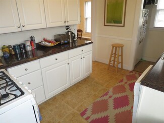 8 Sanborn Ave Unit 2, Somerville, MA 02143