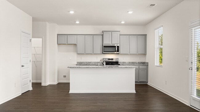 156 Kennelsman Dr unit 36197463, Griffin, GA 30224 - photo 2