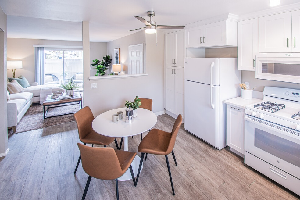 Eat-in remodeled kitchen