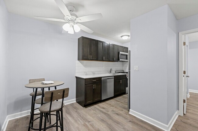 4612 N Beacon St unit 4612-2F, Chicago, IL 60640 - photo 4