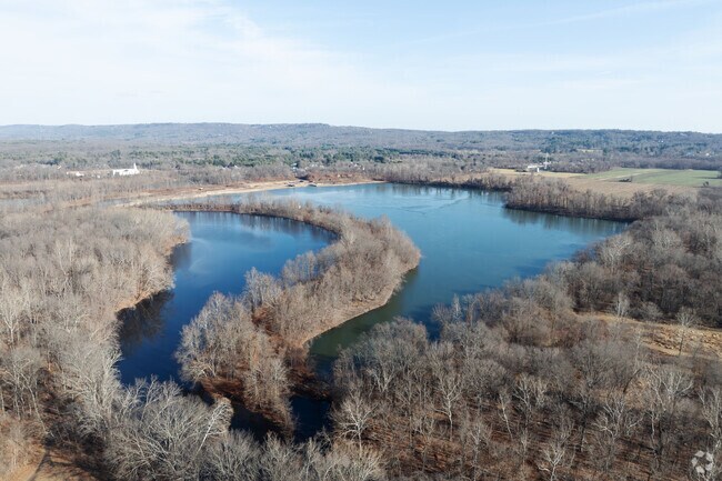 Farmington takes its name from the river bend shaping the town’s early settlement.
